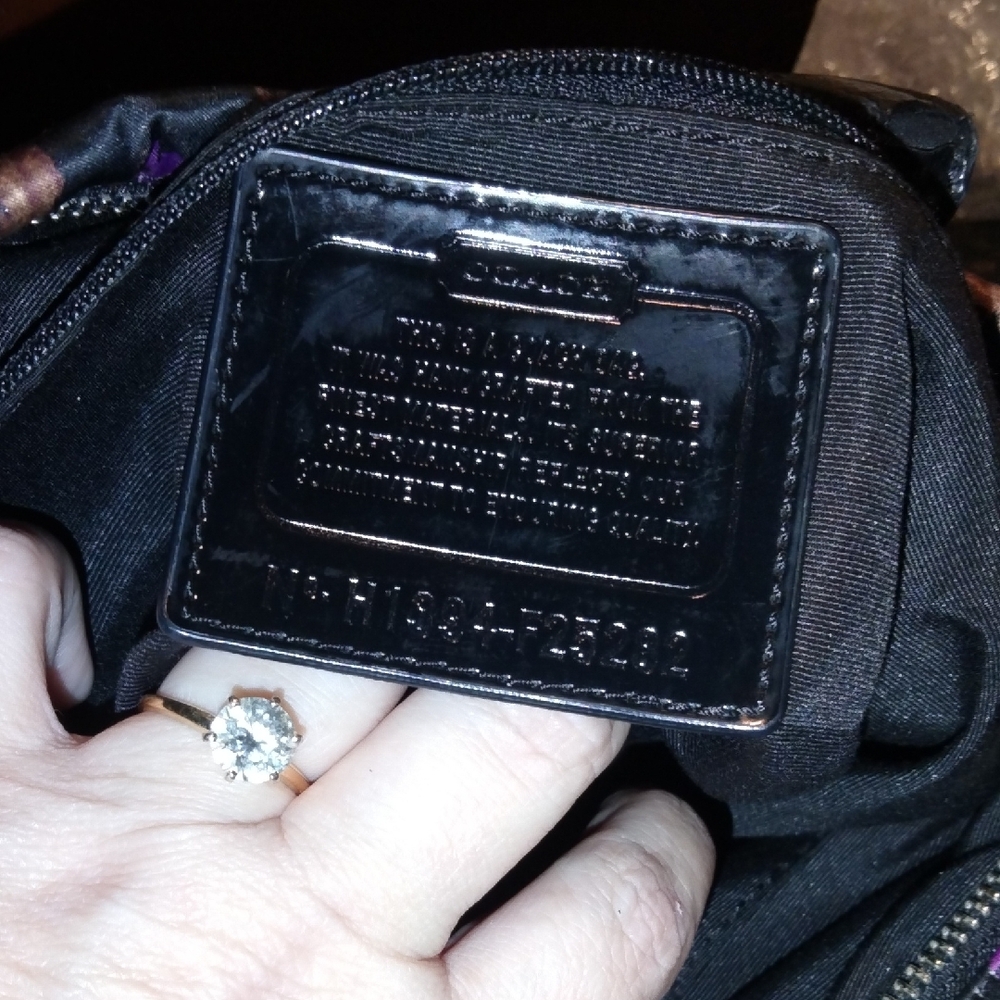 Coach Purple and Black Shoulder Bag with Structured Silhouette - Picture 15 of 16